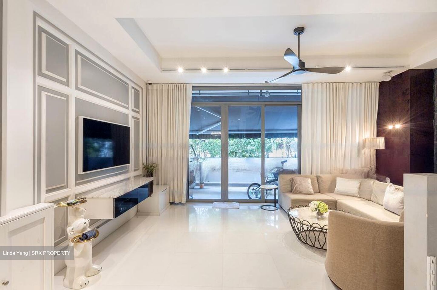 Hillcrest Villa (D11), Terrace #450824421